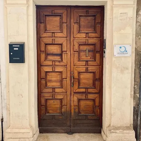 Al Centro Del Corso Modica