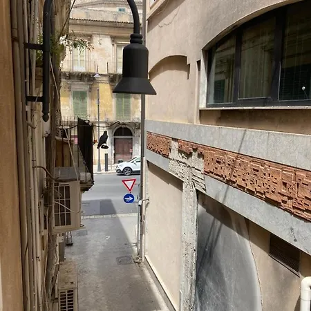 Al Centro Del Corso * Modica
